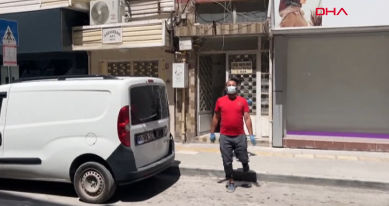 Kötü koku ekipleri harekete geçirdi