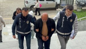 kiralik aracla kaza yapan oglu yuzunden banka soydu 26AWTpcU.jpg